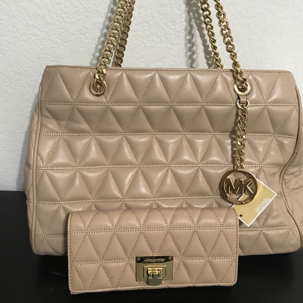 Authentic MK purse & wallet
